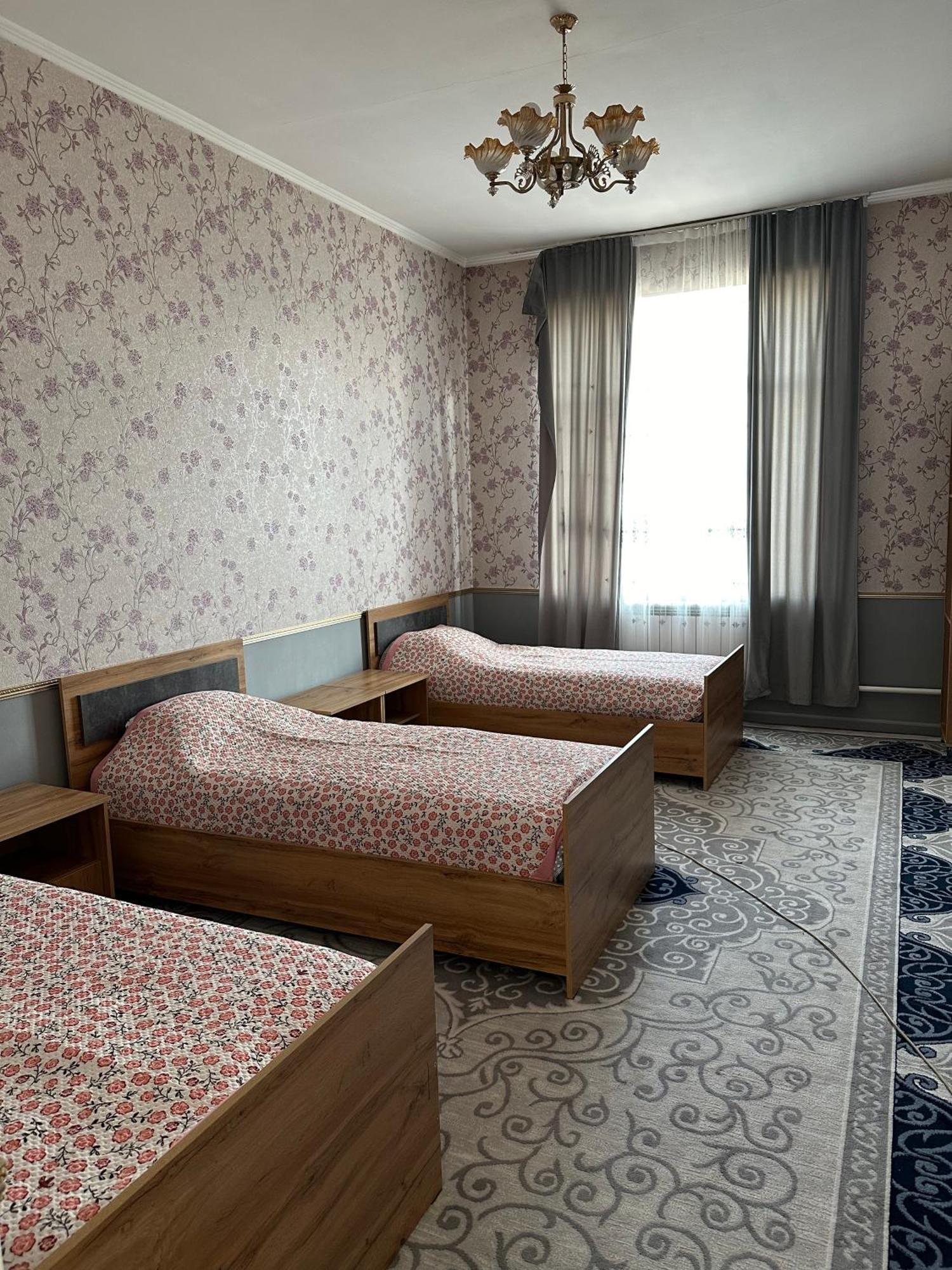 Sunny Hostel أوش المظهر الخارجي الصورة
