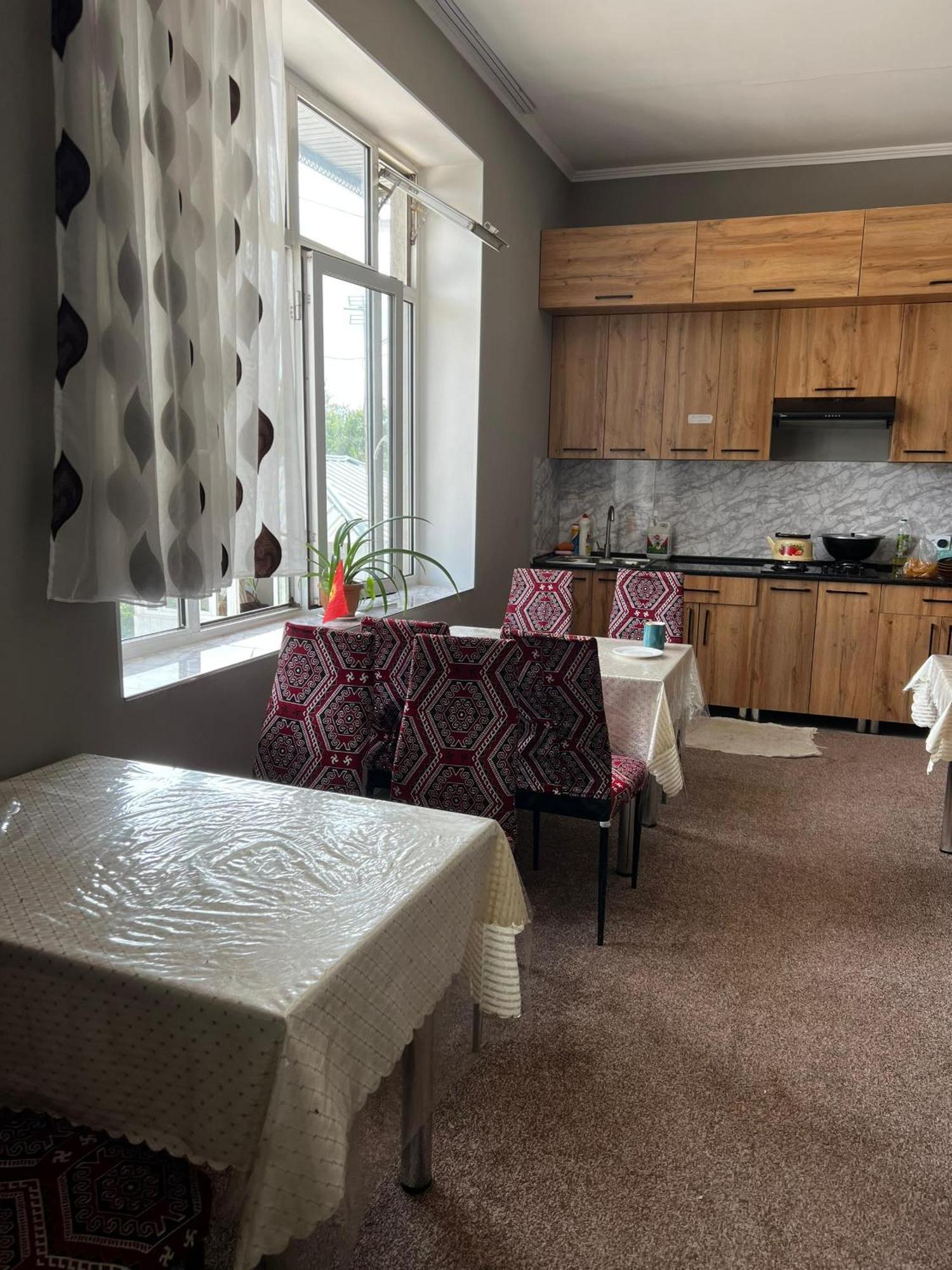 Sunny Hostel أوش المظهر الخارجي الصورة