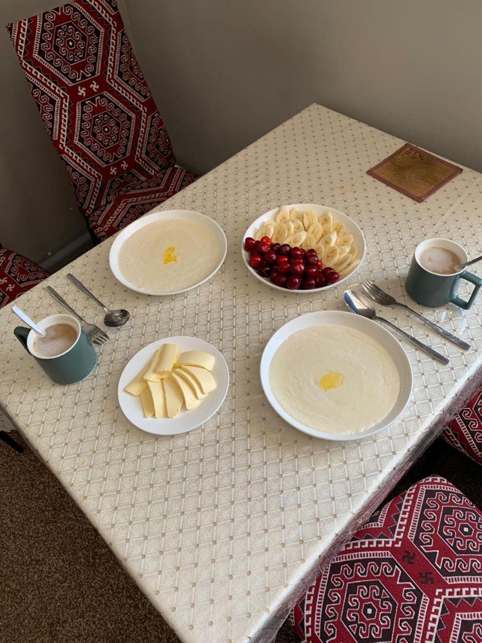 Sunny Hostel أوش المظهر الخارجي الصورة